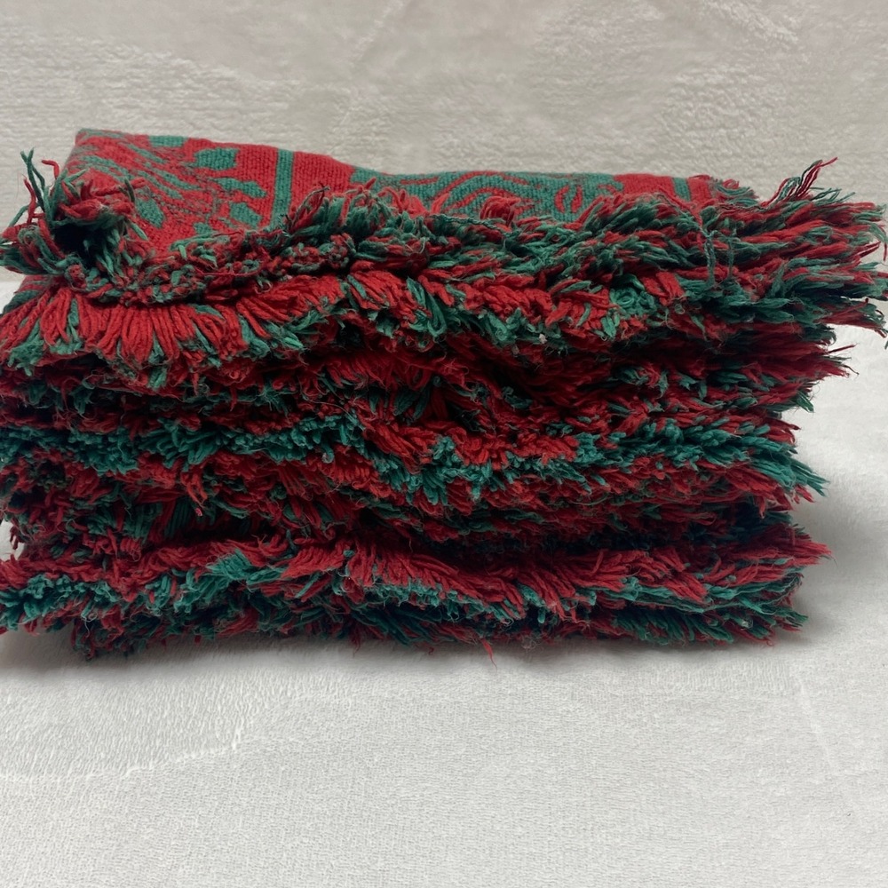 Set of 6 Red Green Tapestry Christmas Placemats Fringed Edges Reversible - Picture 12 of 12